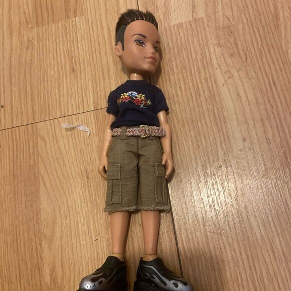 MGA BRATZ BOYZ Boys STEP OFF DYLAN g06 - Picture 1 of 3